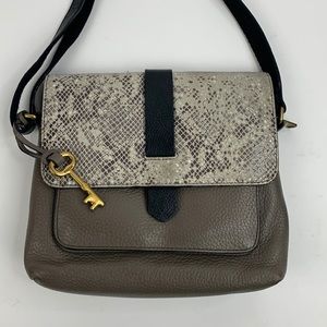 Fossil Leather Crossbody Bag Gray Taupe Black Brass key charm Flap close